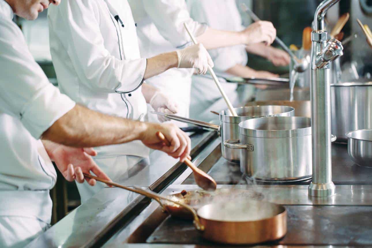 restaurant chefs cuisiniers